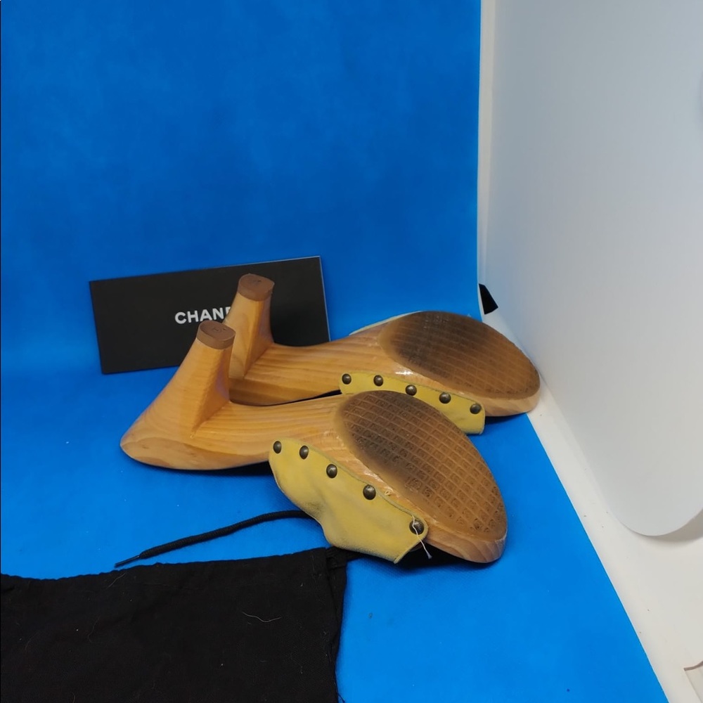 CHANEL MUSTARD YELLOW MULES SUEDE LEATHER ADJ STRAP METAL‎ LOGO SZ 37 - Picture 2 of 5